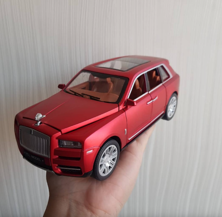 Rolls-Royce Cullinan Model Simulation Car – Diecast Collectible 🚘✨